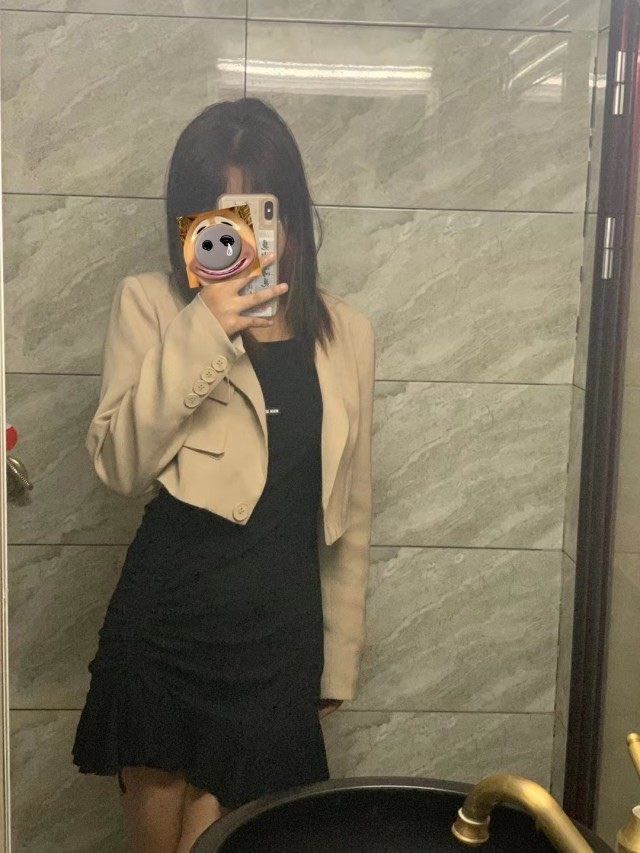 00后大长腿漂亮妹妹