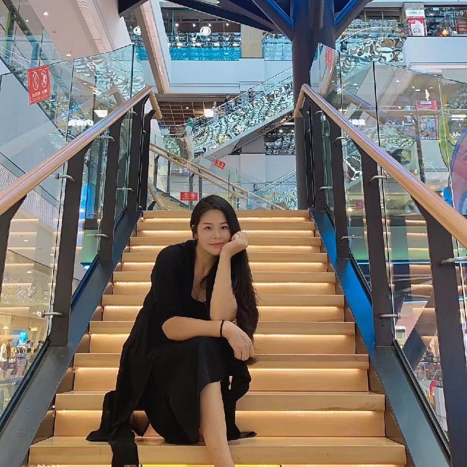 少妇一枚，可道具