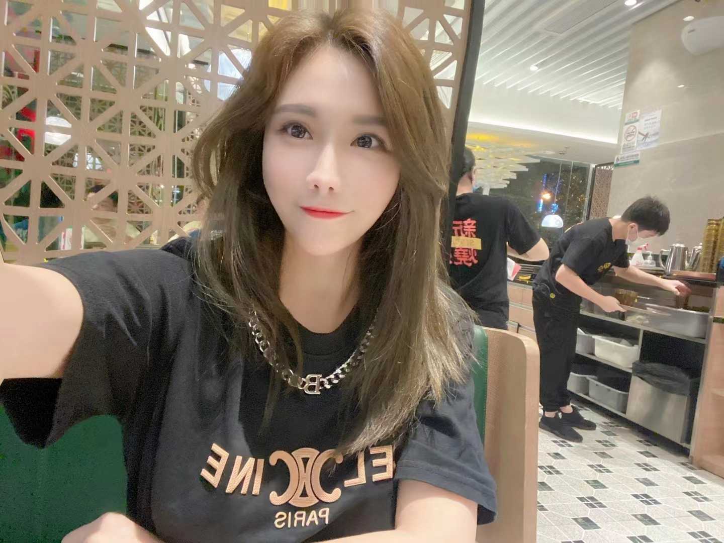 情人式的感觉，互动调情