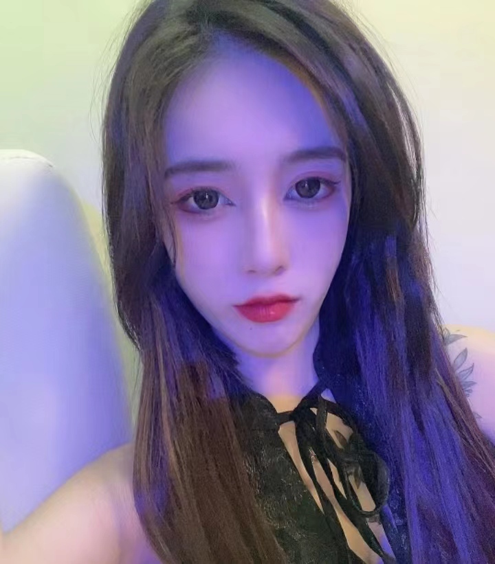 超级超级超级好看的小姐姐