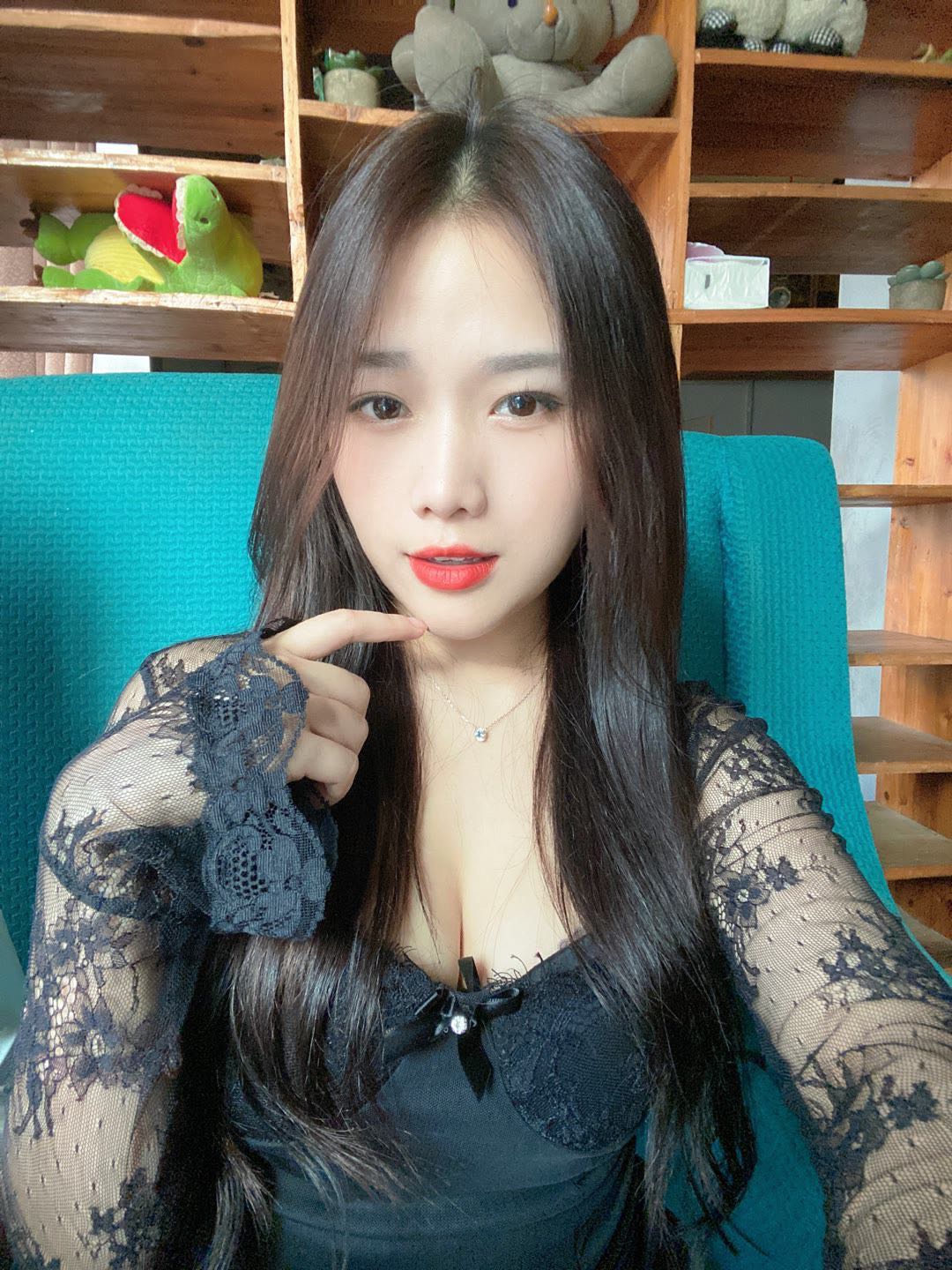 纯欲天然乖巧邻家姐姐