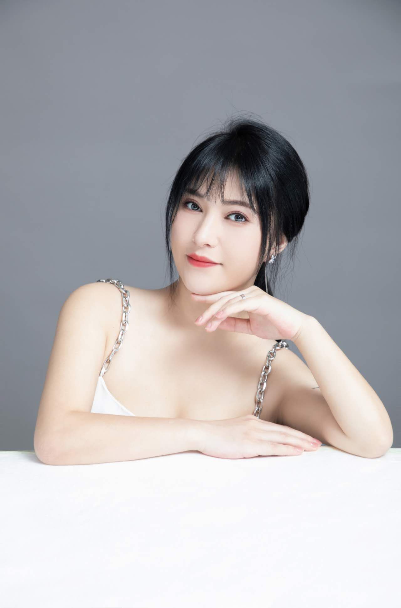 西青区性感御姐型小姐姐