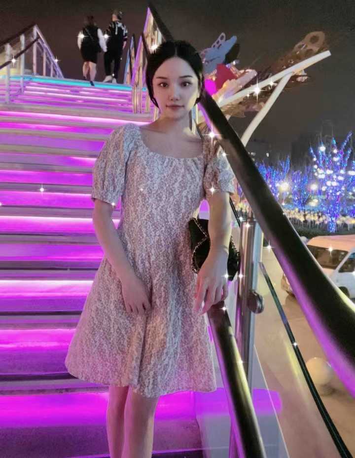 痴女的XT，勾人小眼神