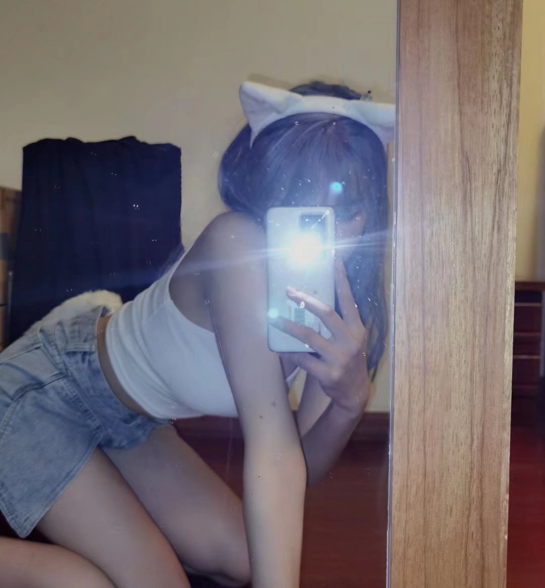 锦江区一个只包~ye的小妹