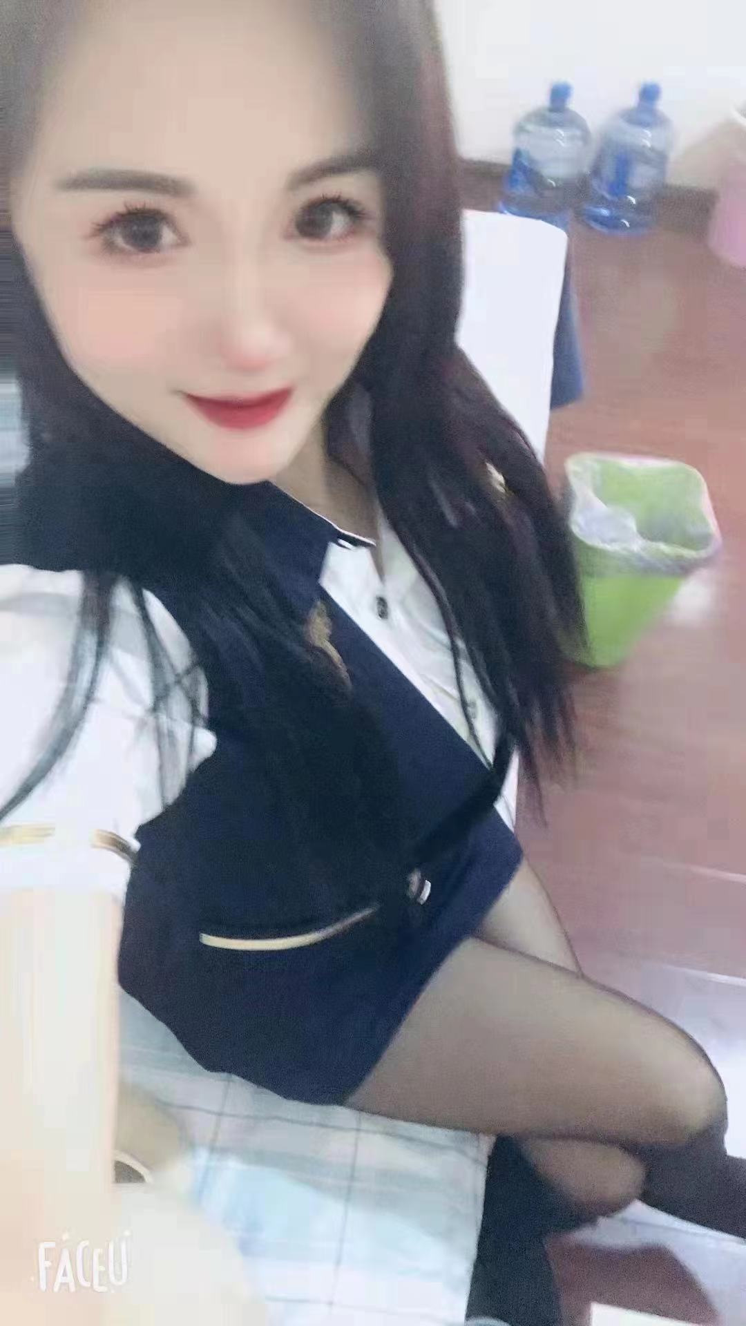 丝袜制服，因有尽有