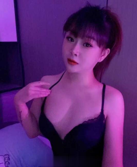 会叫爸爸的小姐姐