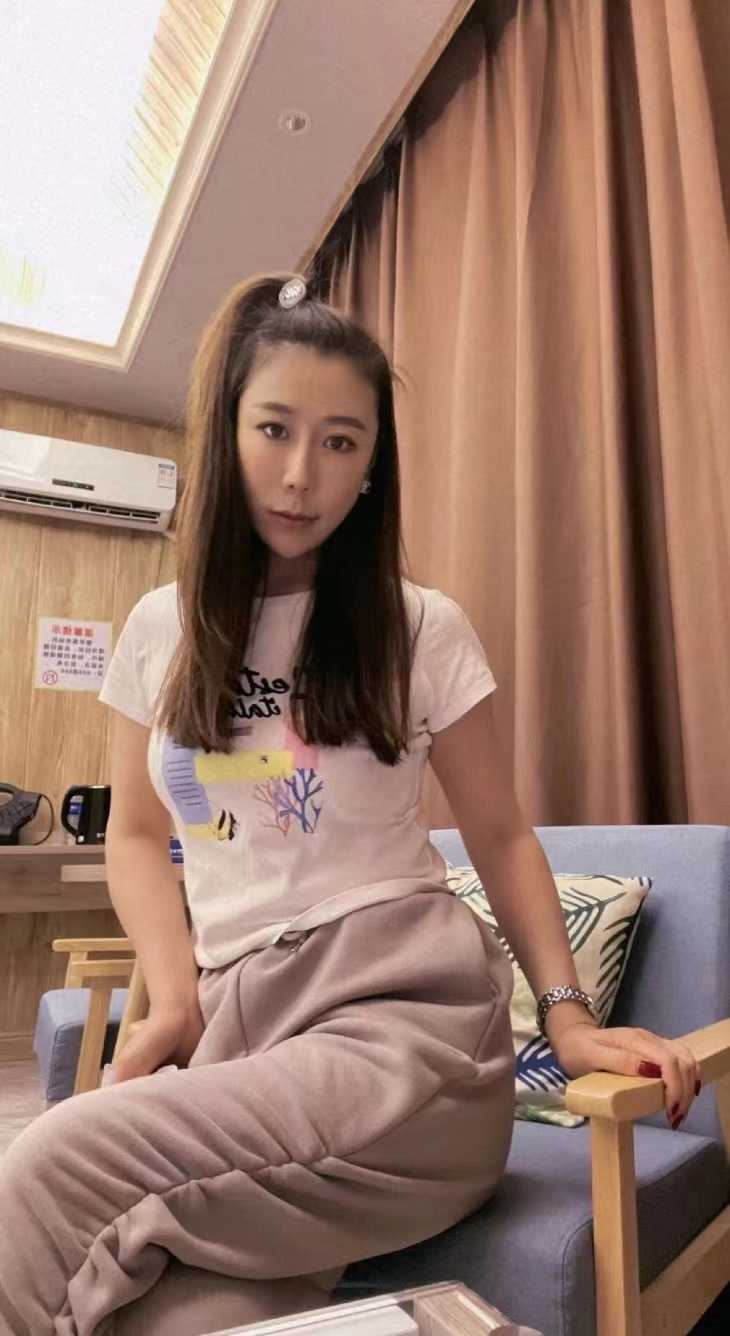 罗湖区美艳小姐姐