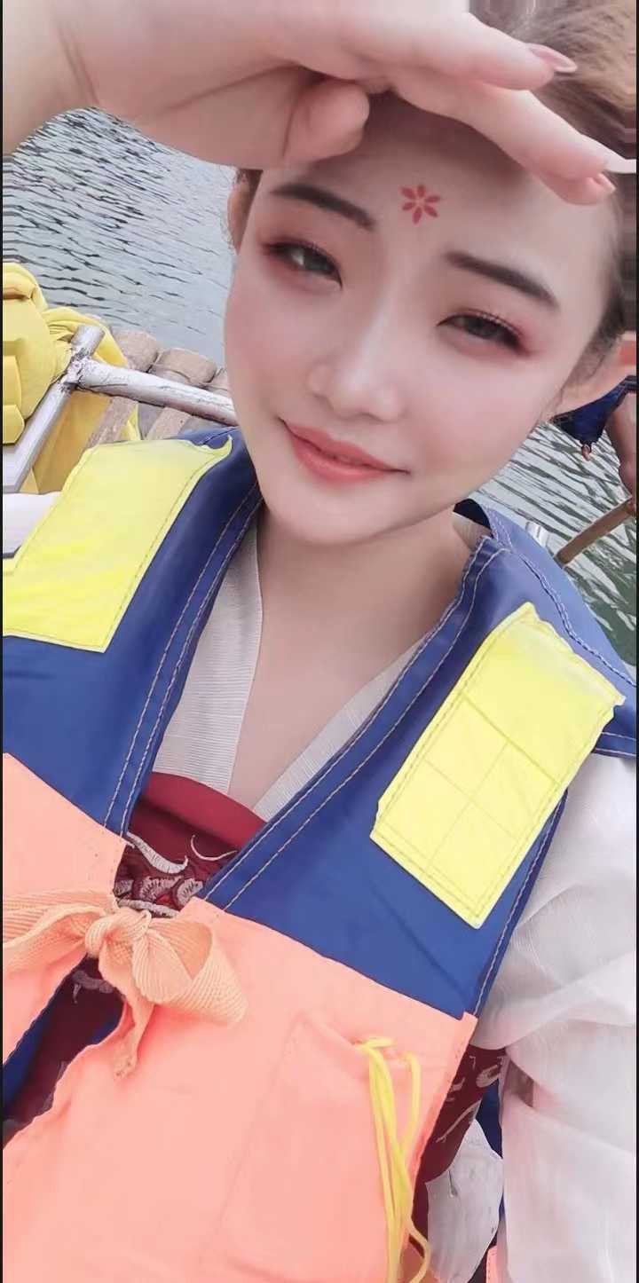 清纯可爱大胸妹妹