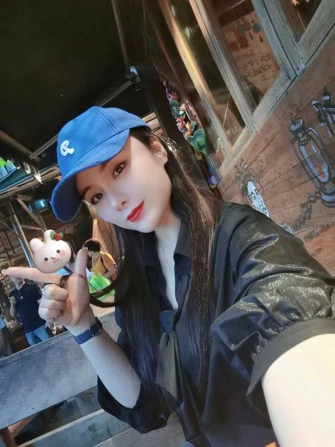 风Sao制服大胸妹，玩的开