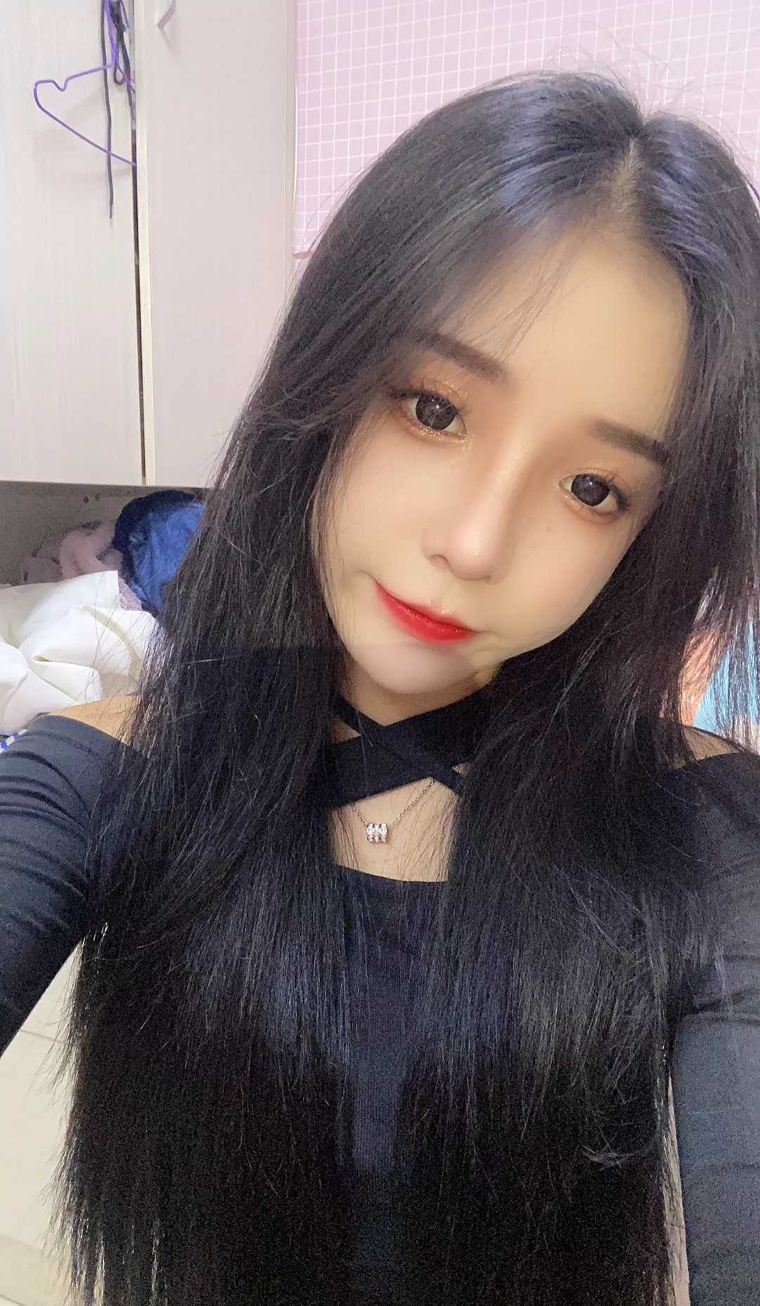 东莞虎门清纯妹子舌头游走全身会夹会吸