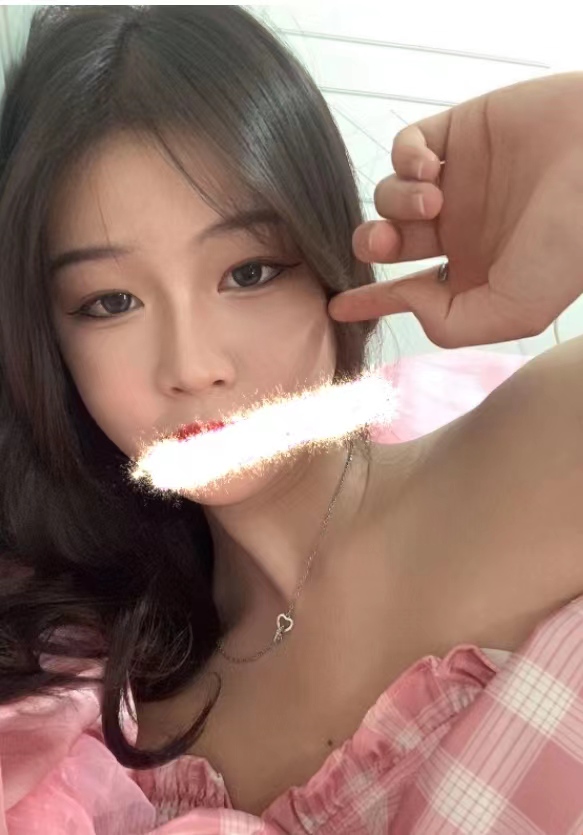 娇小可爱喜欢去试试