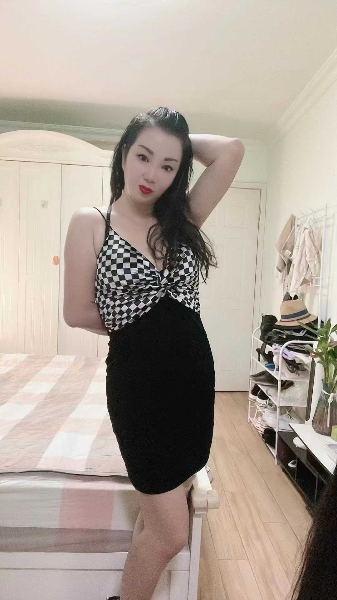 服务系卸货妹子