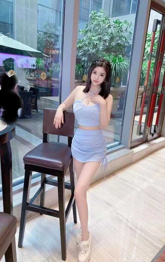 颜值大长腿该有的都有