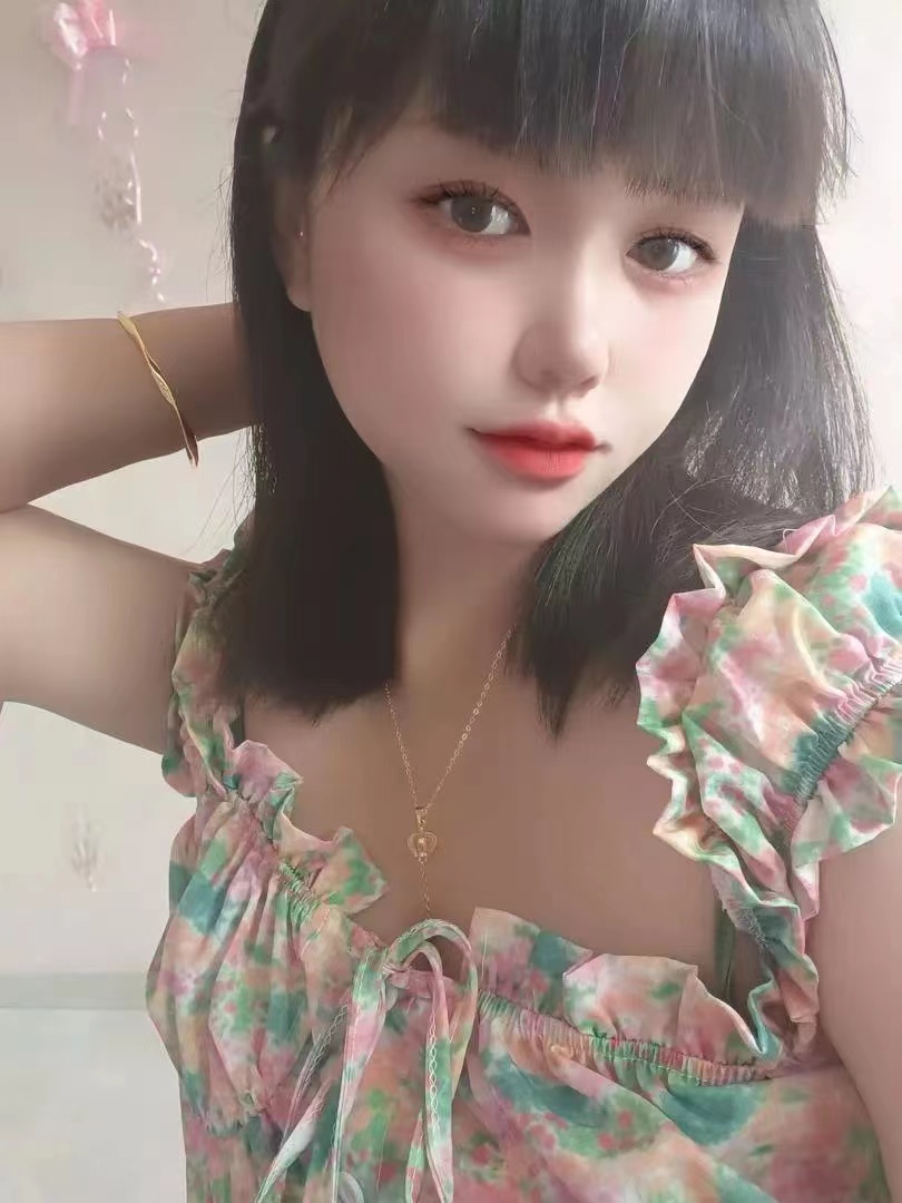 口技了得的佳佳妹子