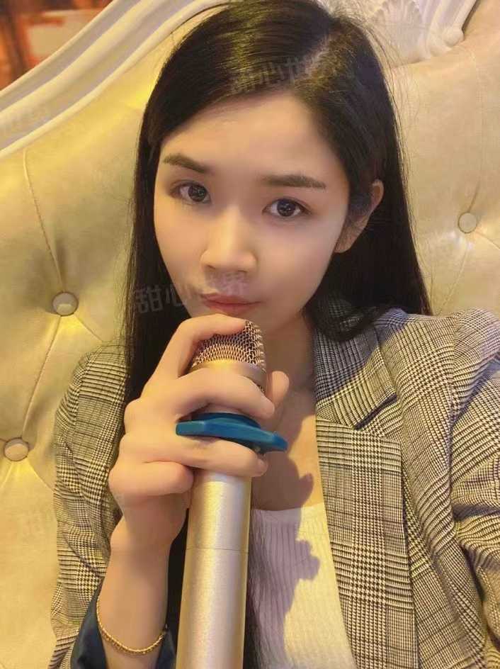 玩得超级给力的妹子