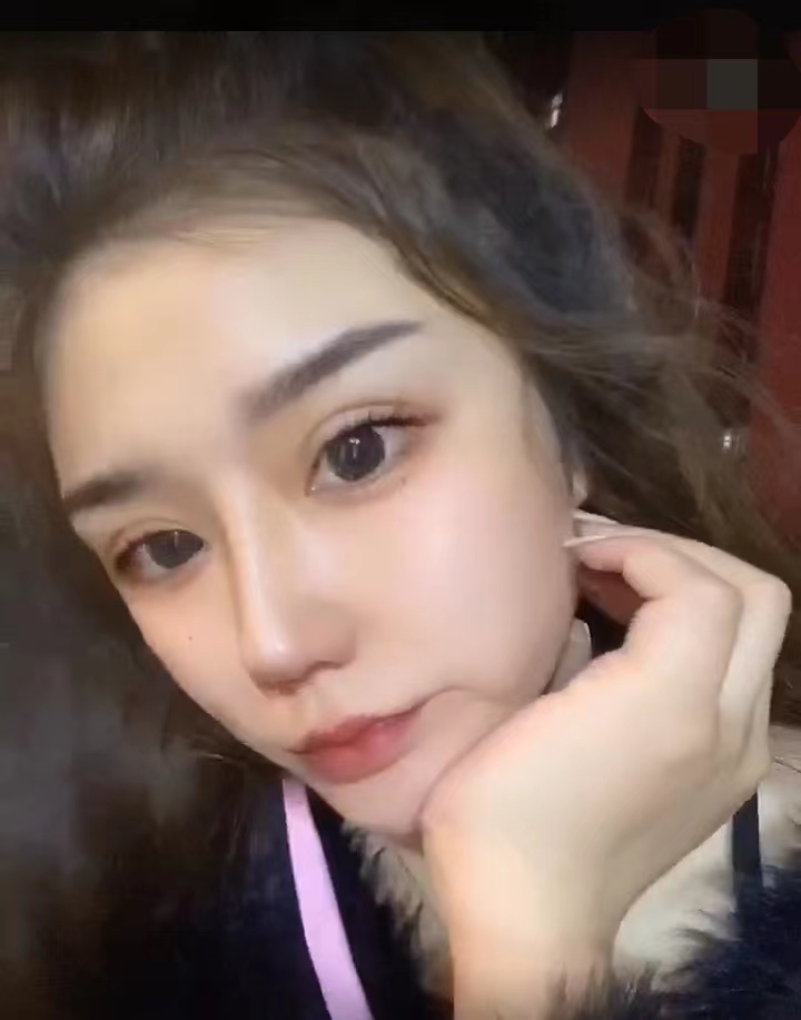 性格颜值服务都不错