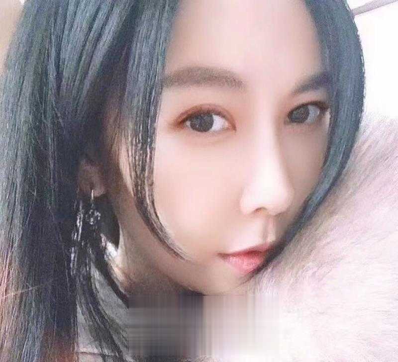 很配合姿势的飘飘