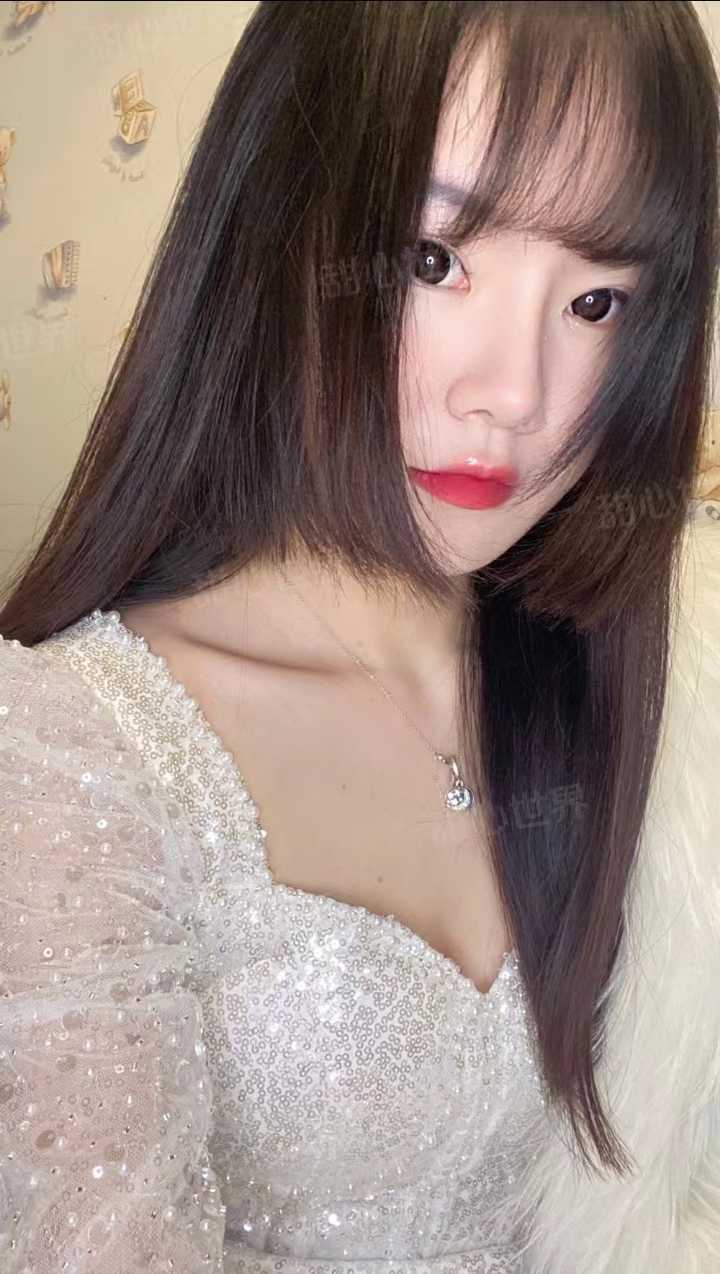 很会穿搭的妹子