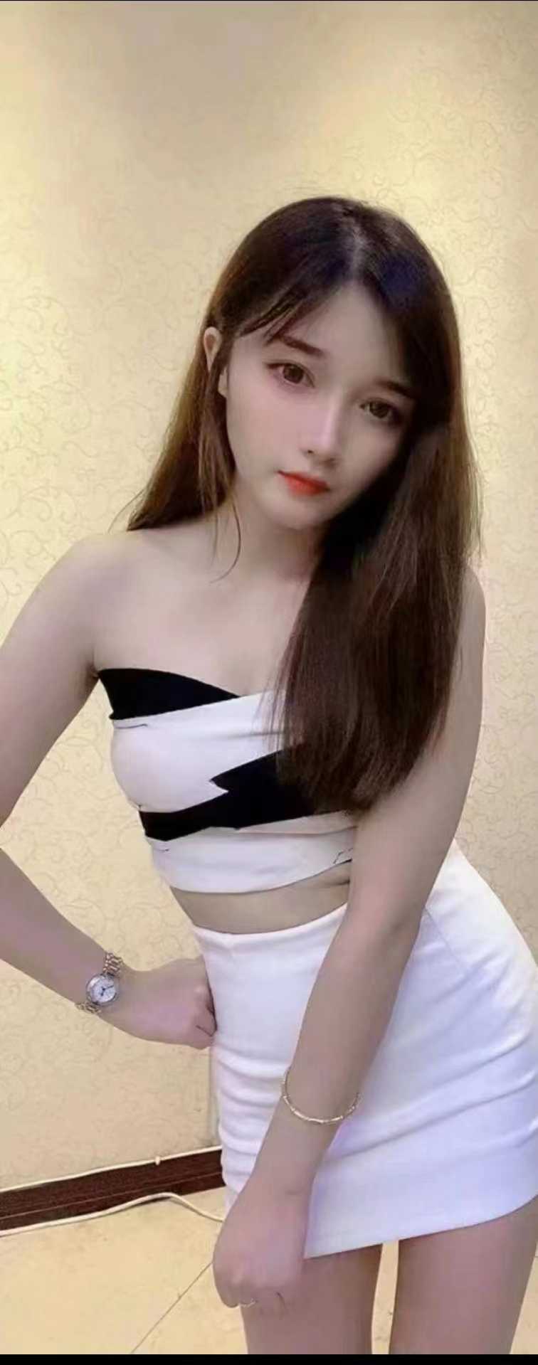 身材棒长相好，特别Sao气