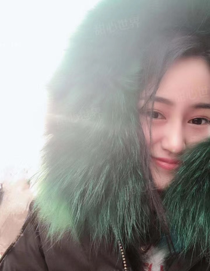 颜值还不错挺会化妆