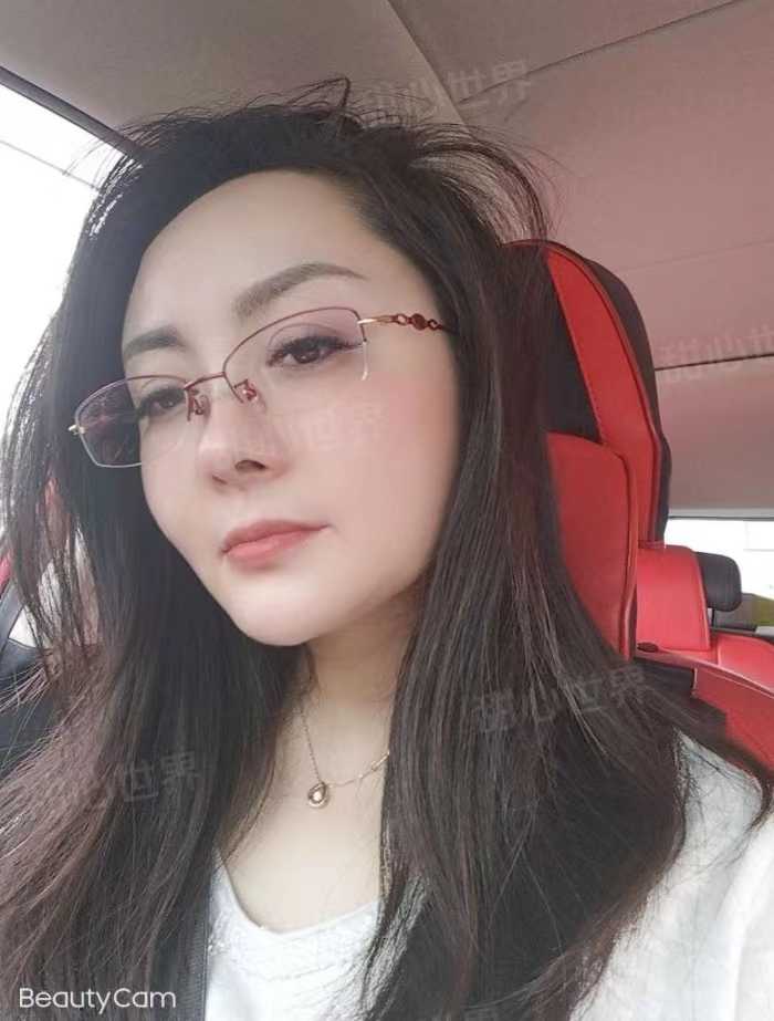 很热情的小少妇