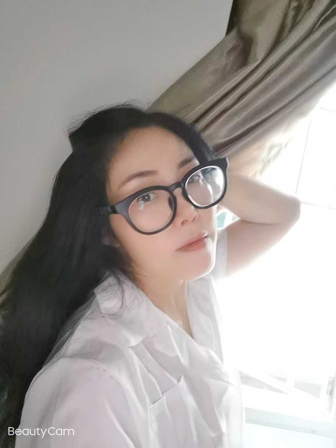 少妇小狐狸，胸DH好