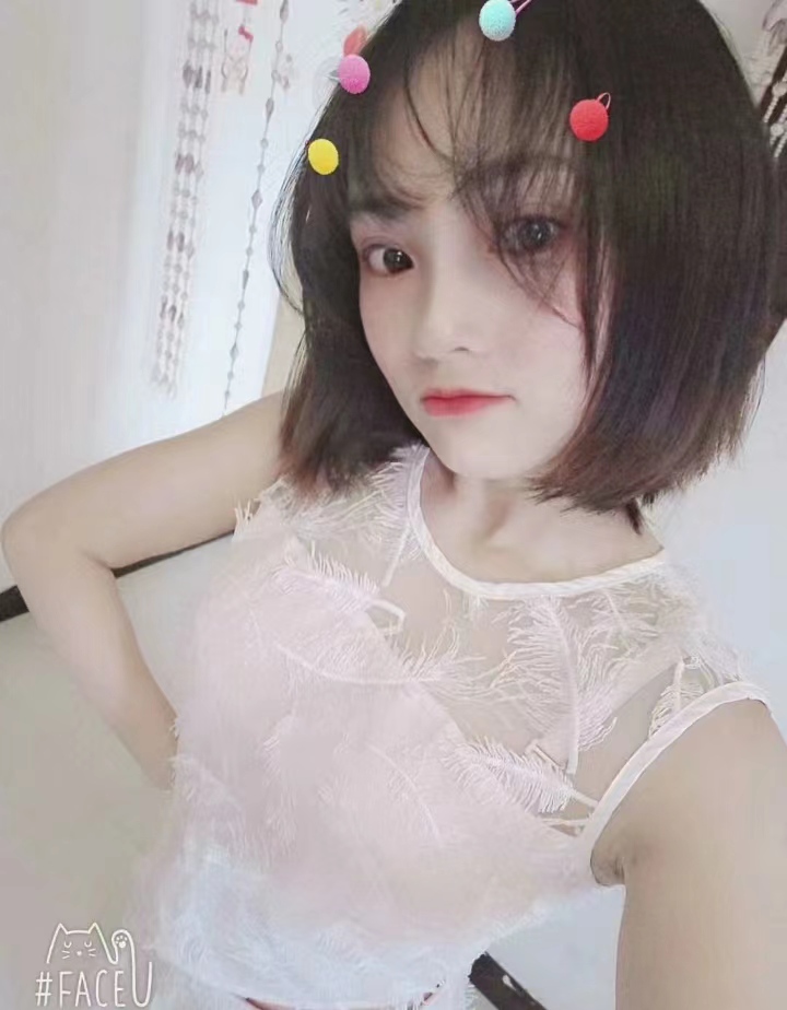 人照感觉一致，皮肤白