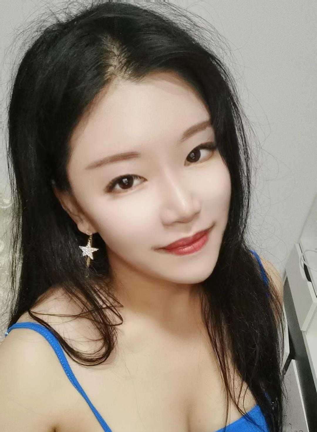 丹竹头翘臀青青