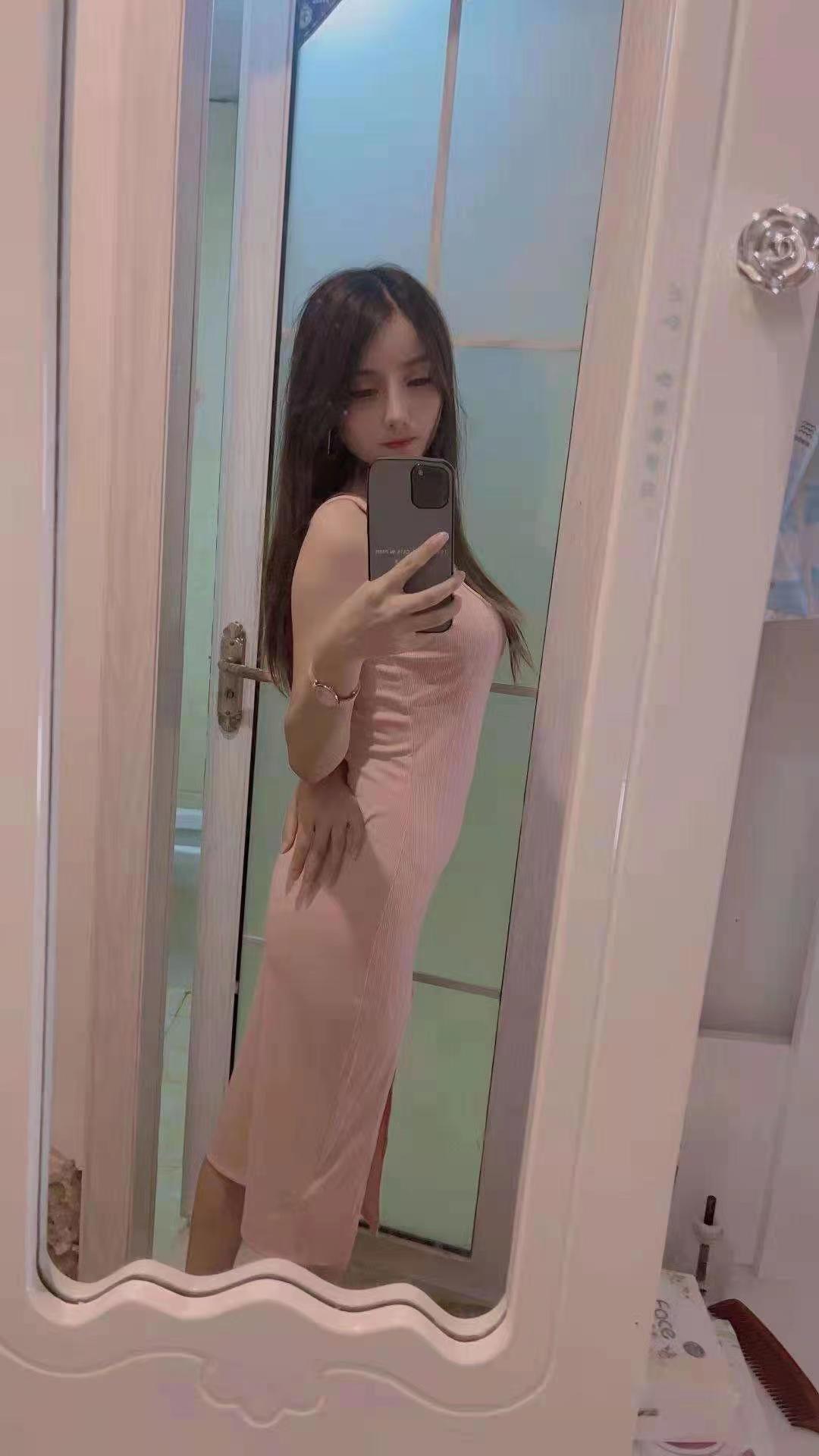 南稍门地铁口小妹妹