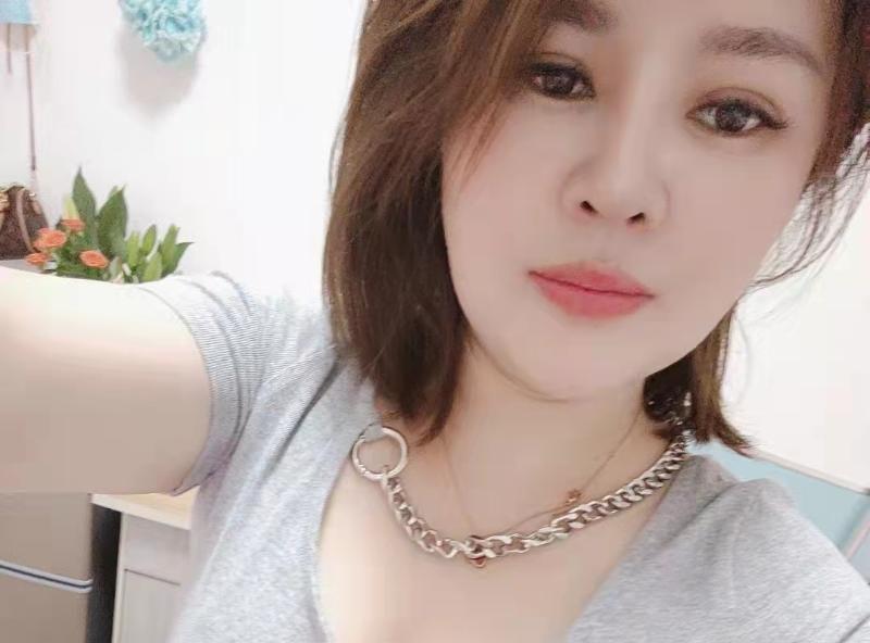 宝安石岩少妇 能双飞