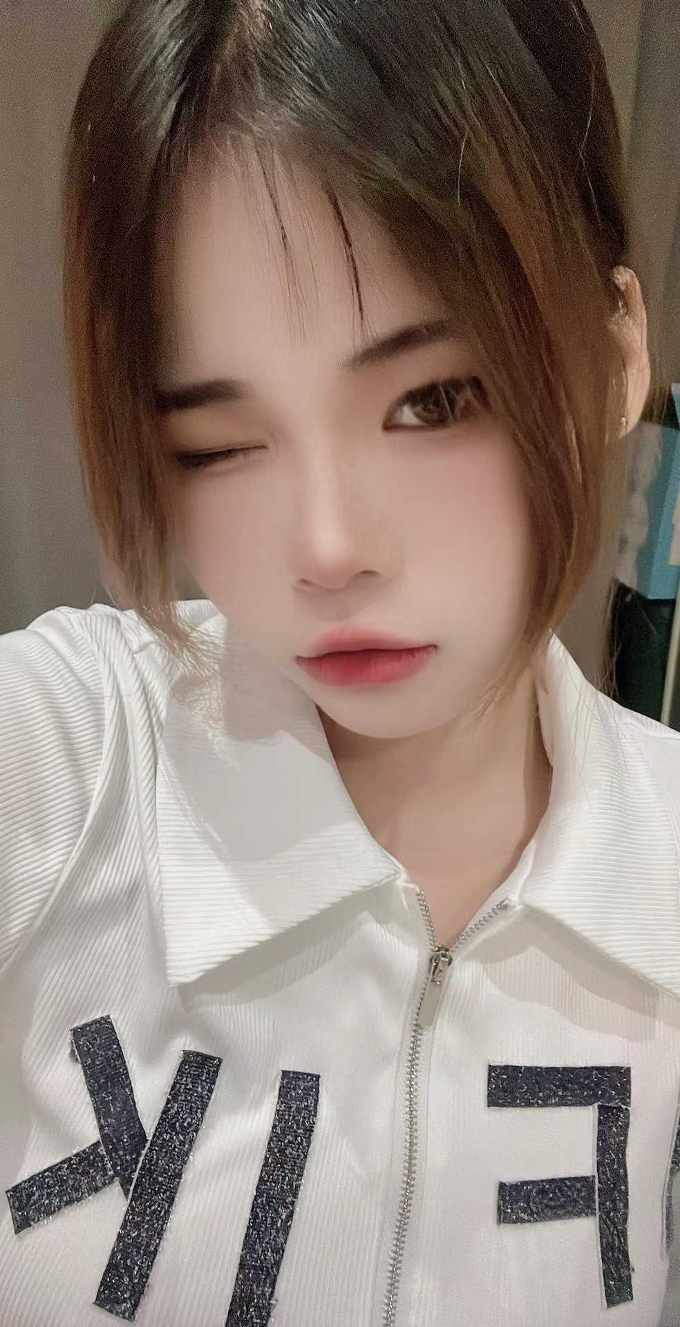 深圳坂田胸大身材好高挑实习护士