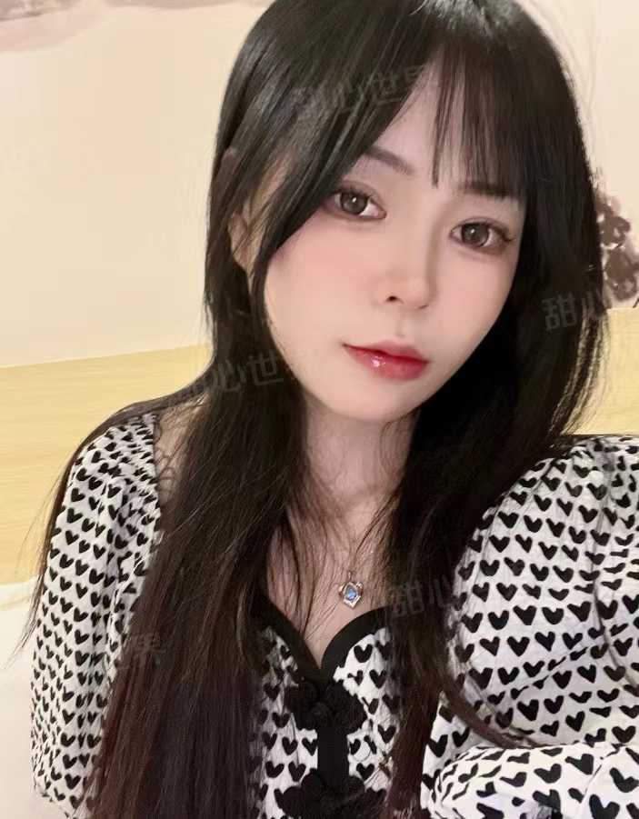 很年轻下面很紧很诱人