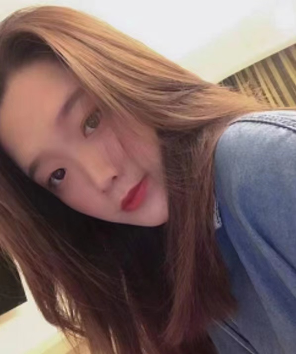 颜值不错年轻嫩妹