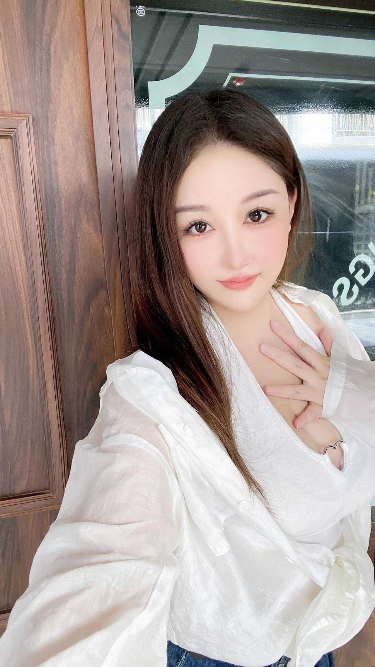 武汉洪山区风韵十足兼职少妇