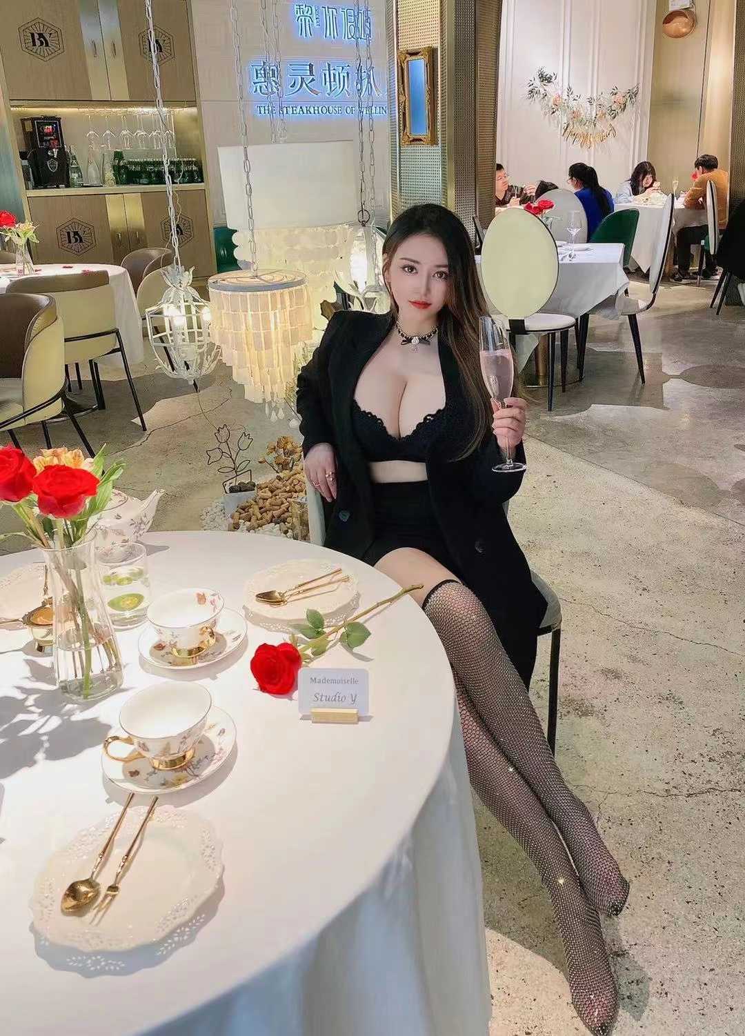 身材颜值一级棒