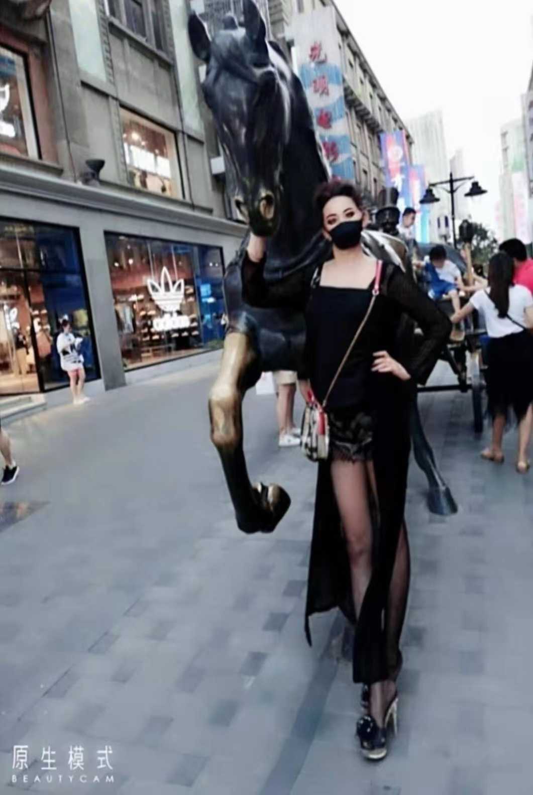 很会玩，人很不错，很开放