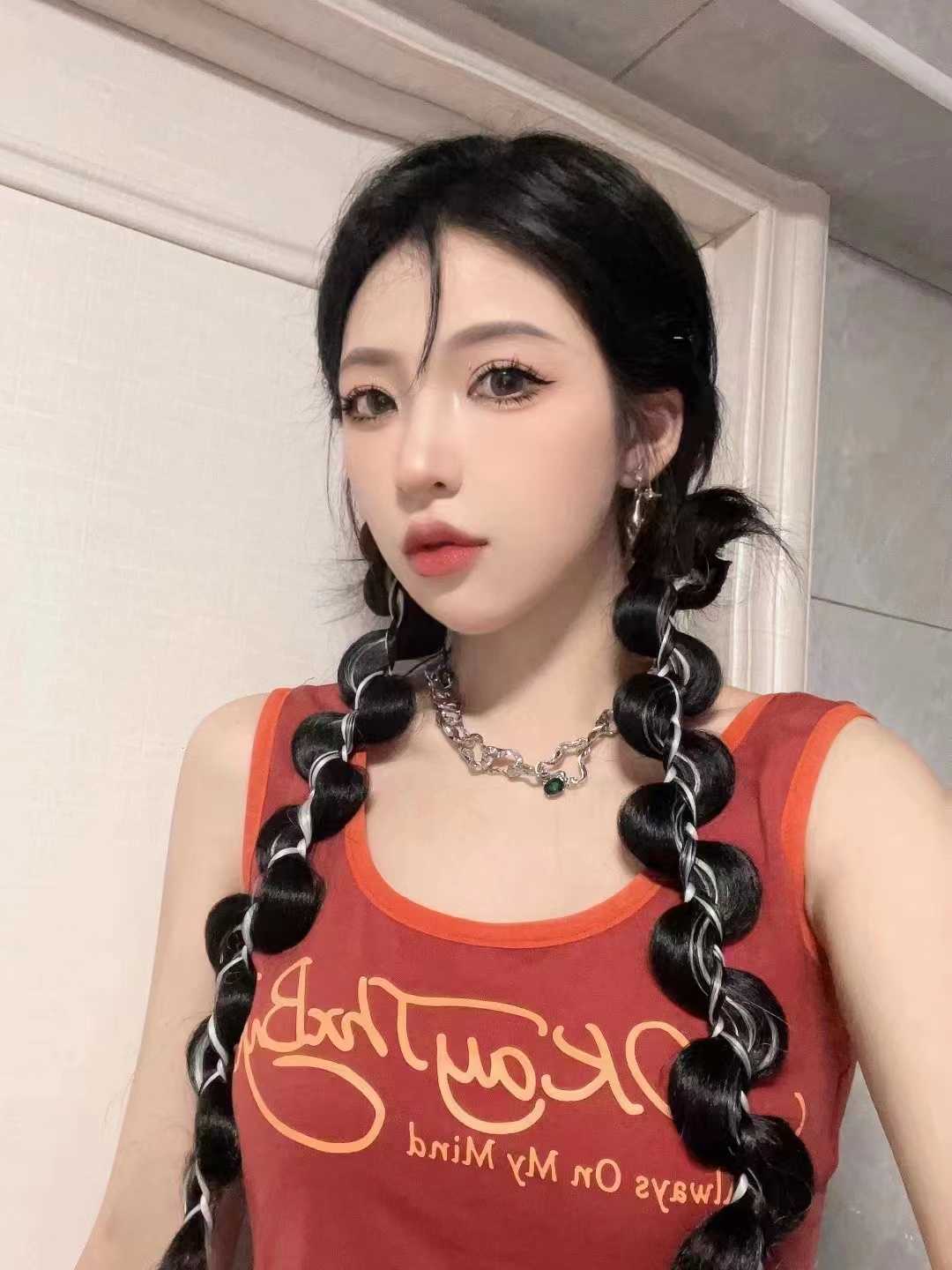 性格开朗，玩的开，服务很不错