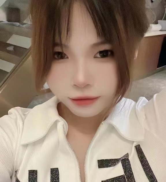 又听话又很会的一个妞子