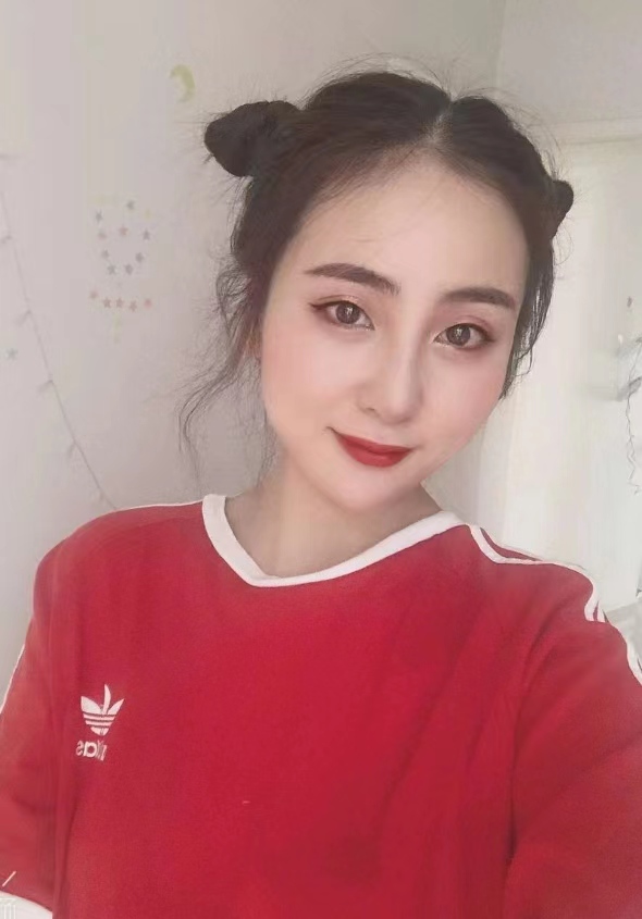 性价比还不错的年轻妞子